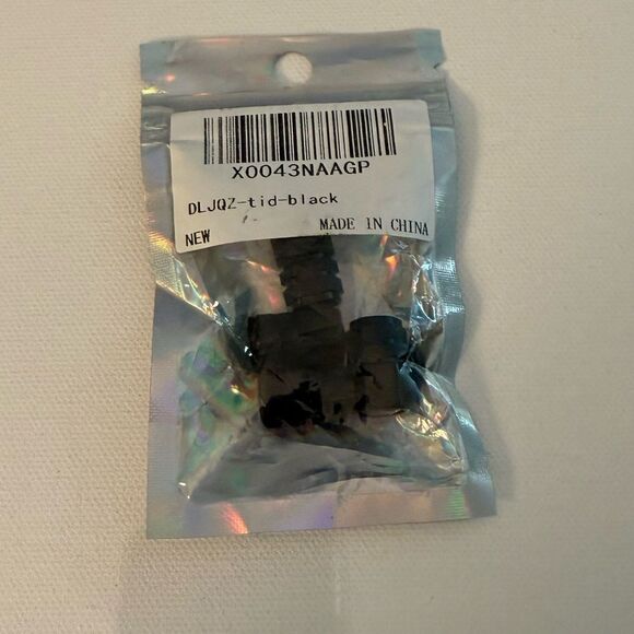 TRD Toyota Valve Stem Caps in Black Set of 4 NWT - Picture 4 of 4